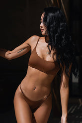 Einfarbiger Bikini mit niedriger Taille, Badeanzug, Bademode