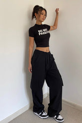 Pantalon cargo avec cordon de serrage à la taille et poches latérales