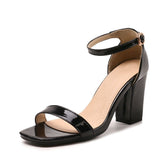 Talons en cuir verni