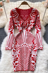 Mini-robe tricotée à manches longues et hanches pour femme