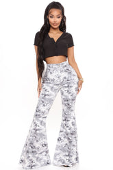 Watch The Venom Snake Print Flare Jeans - Grey/combo