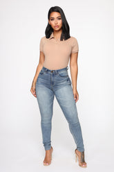 Some Type Of Way High Rise Jeans - Medium Blue Wash