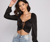 Elegantes und schickes Vibes-Crop-Top