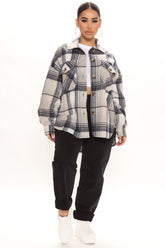 Stop Worrying – Locker geschnittene Mom-Jeans - Schwarz