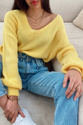 Einfarbige Oberteile mit V-Ausschnitt und geteiltem Saum