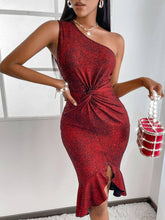 Robe portefeuille fendue sur la poitrine