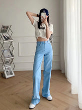 Suvi High Waisted Straight Jeans