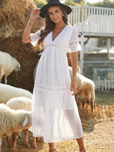 Maxikleid mit Schweizer Spitzenbesatz