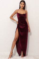 Robe longue en velours à col bénitier et dos nu, fente haute - Bordeaux
