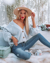 Waylan Strickjacke mit Knopfleiste vorne - Hellblau