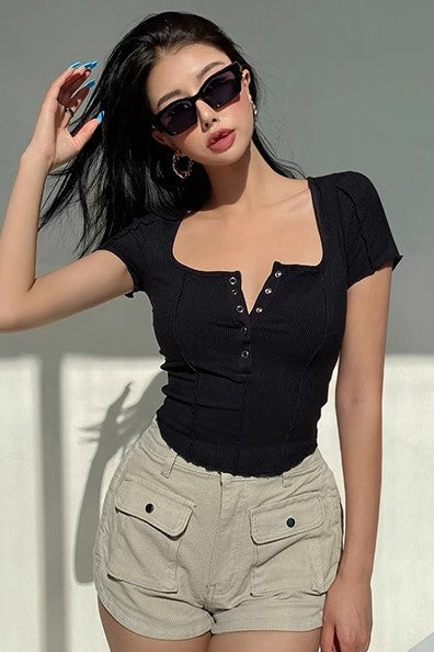 Tight Curved Hem Top Short Sleeved T-Shirt