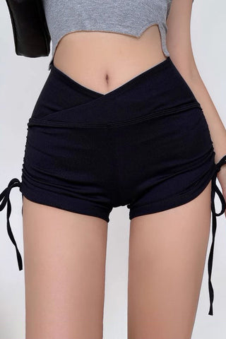 Sportliche Freizeitshorts mit seitlichem Kordelzug und hoher Taille