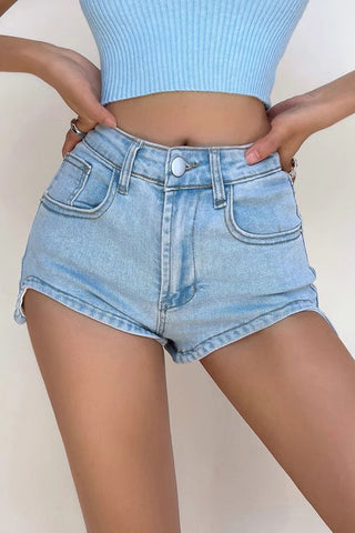 Enge Jeansshorts mit hoher Taille und Wickel-Gesäß