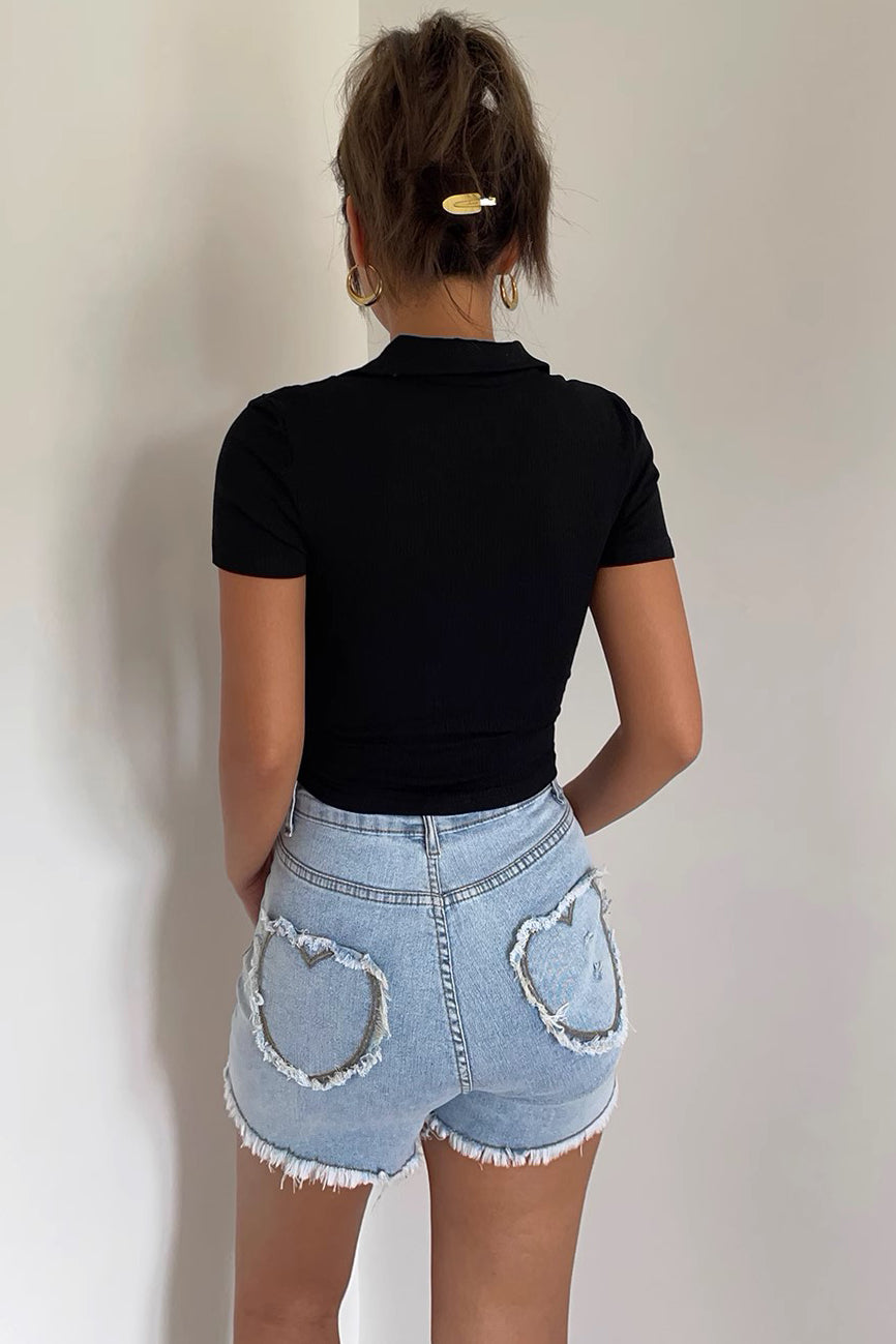 Sexy Jeansshorts mit hoher Taille, herzförmiger Gesäßtasche und umwickelter Hüfte