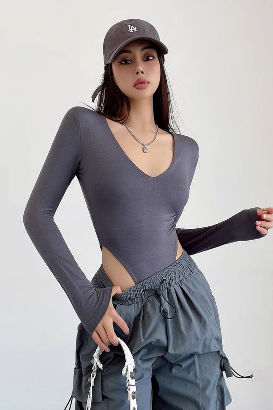 V-Neck Thin Long Sleeved Tight Bottomed Bodysuit