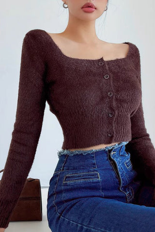 Strickpullover mit eckigem Ausschnitt und langen Ärmeln