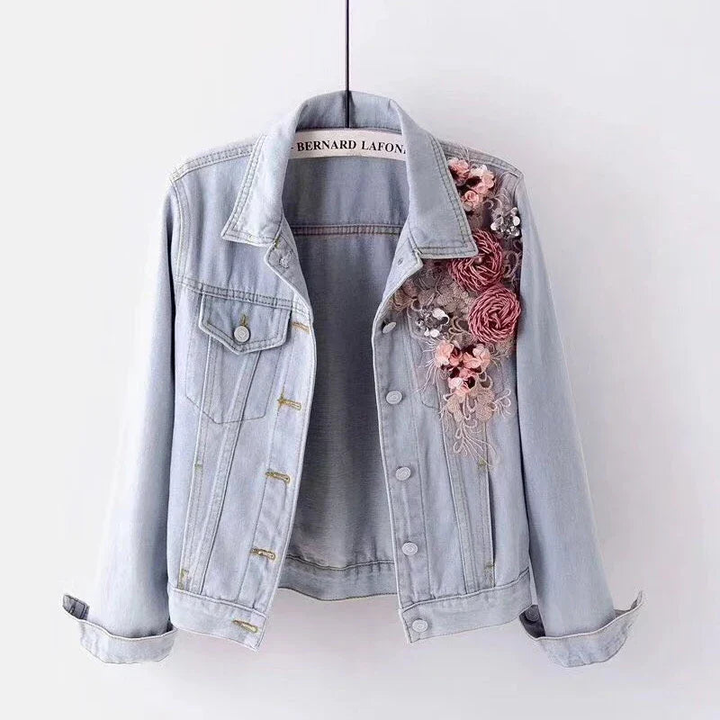 Herbstliche Jeansjacke mit Blumenstickerei und langen Ärmeln