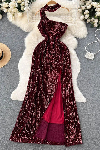 Elegantes, glänzendes, langes Kleid mit hohem Schlitz, luxuriöses Partykleid