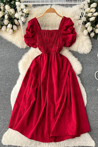 Robe gothique élégante à taille haute froncée et manches bouffantes vintage