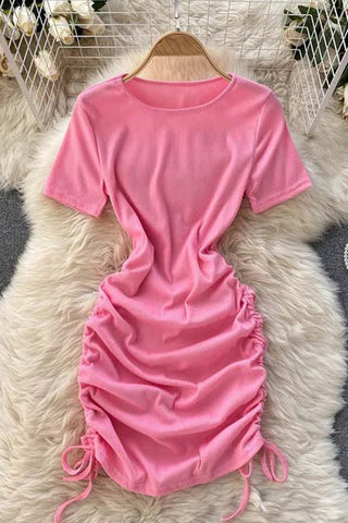 Gerüschtes, figurbetontes Partykleid für lässiges T-Shirt-Minikleid