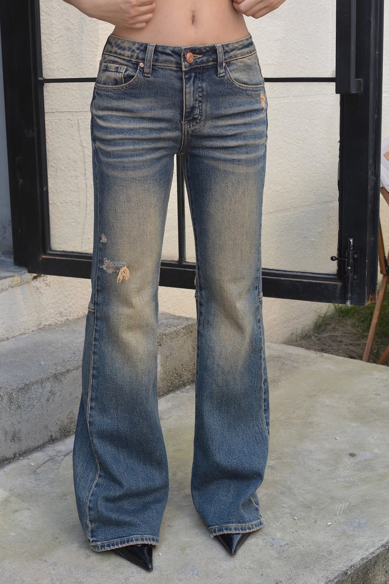 Retro-Jeans mit zerrissenem geradem Bein