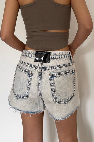 Shorts mit schrägen Taschen und Rüschenbesatz