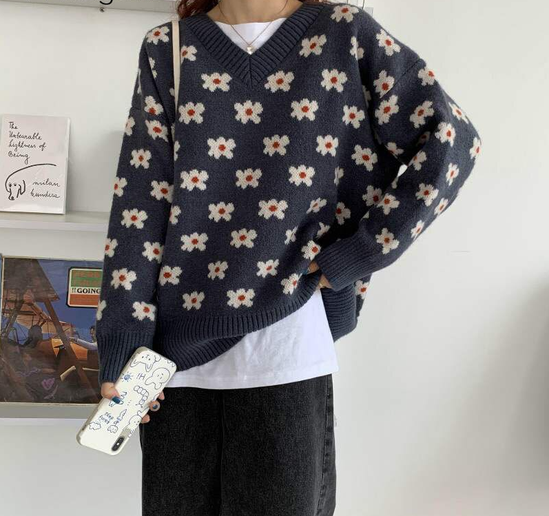 Korean Style Daisy Flower Printed Knitted Winter Sweater