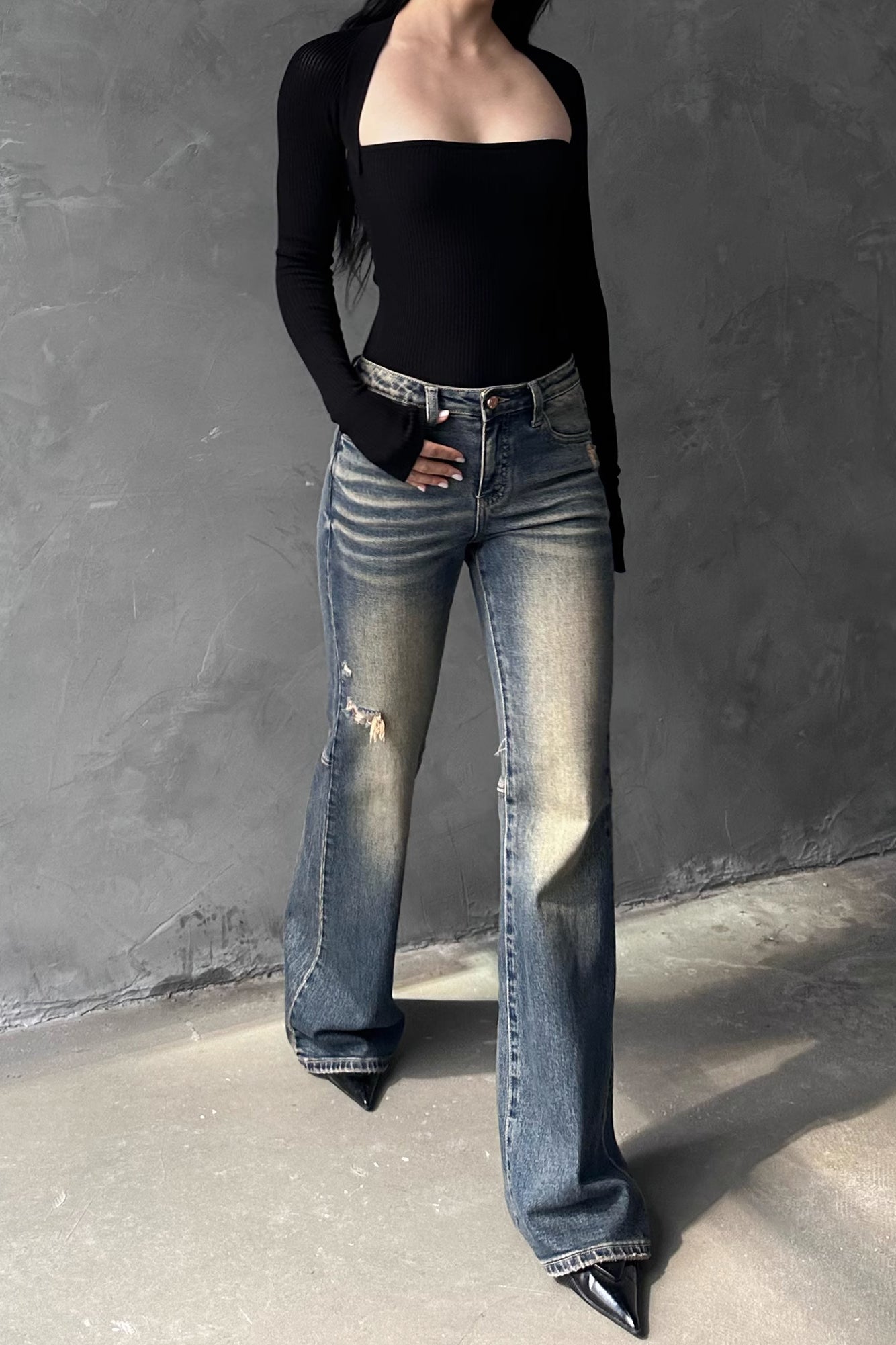 Retro-Jeans mit zerrissenem geradem Bein