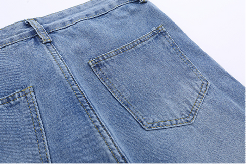 Jeans mit Druckknöpfen – Mittelblaue Waschung