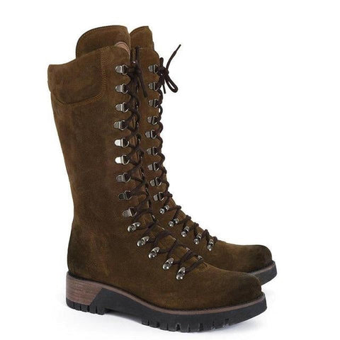 Moderne, lange, gekreuzte Schnürstiefel mit warmer Wintersohle