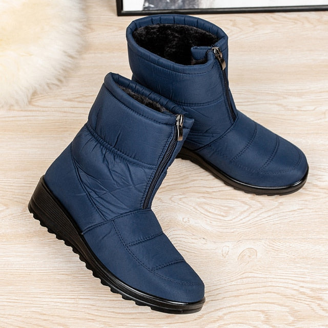 Warme Stiefel im Winterstil mit Plateauabsatz