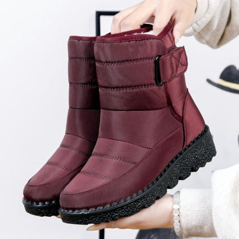 Warme Stiefel im Winterstil mit Plateauabsatz