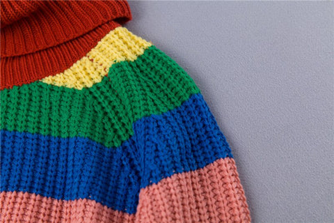 Übergroße Strickpullover in Regenbogenfarben