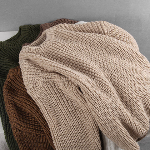 Saisonneuheiten: Lockerer Strickpullover