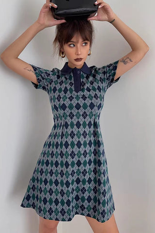 Kurzärmliges Kleid mit Allover-Print