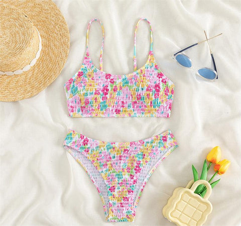 Gesmoktes, strähniges Bikini-Set mit Blumendruck