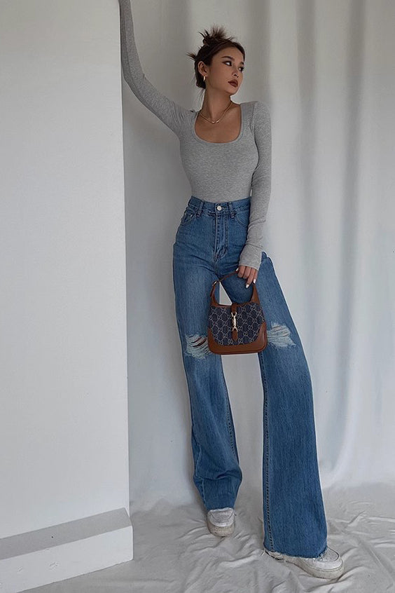 Jeans mit zerrissener Seitentasche und geradem Bein