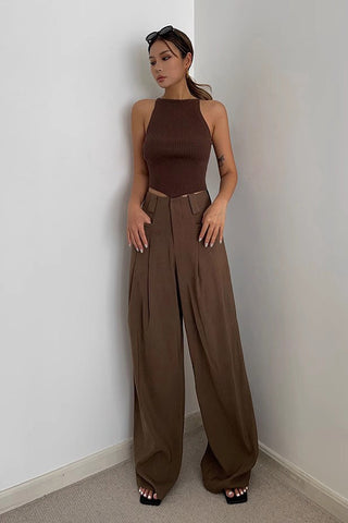 Pantalon à jambes larges et poches obliques