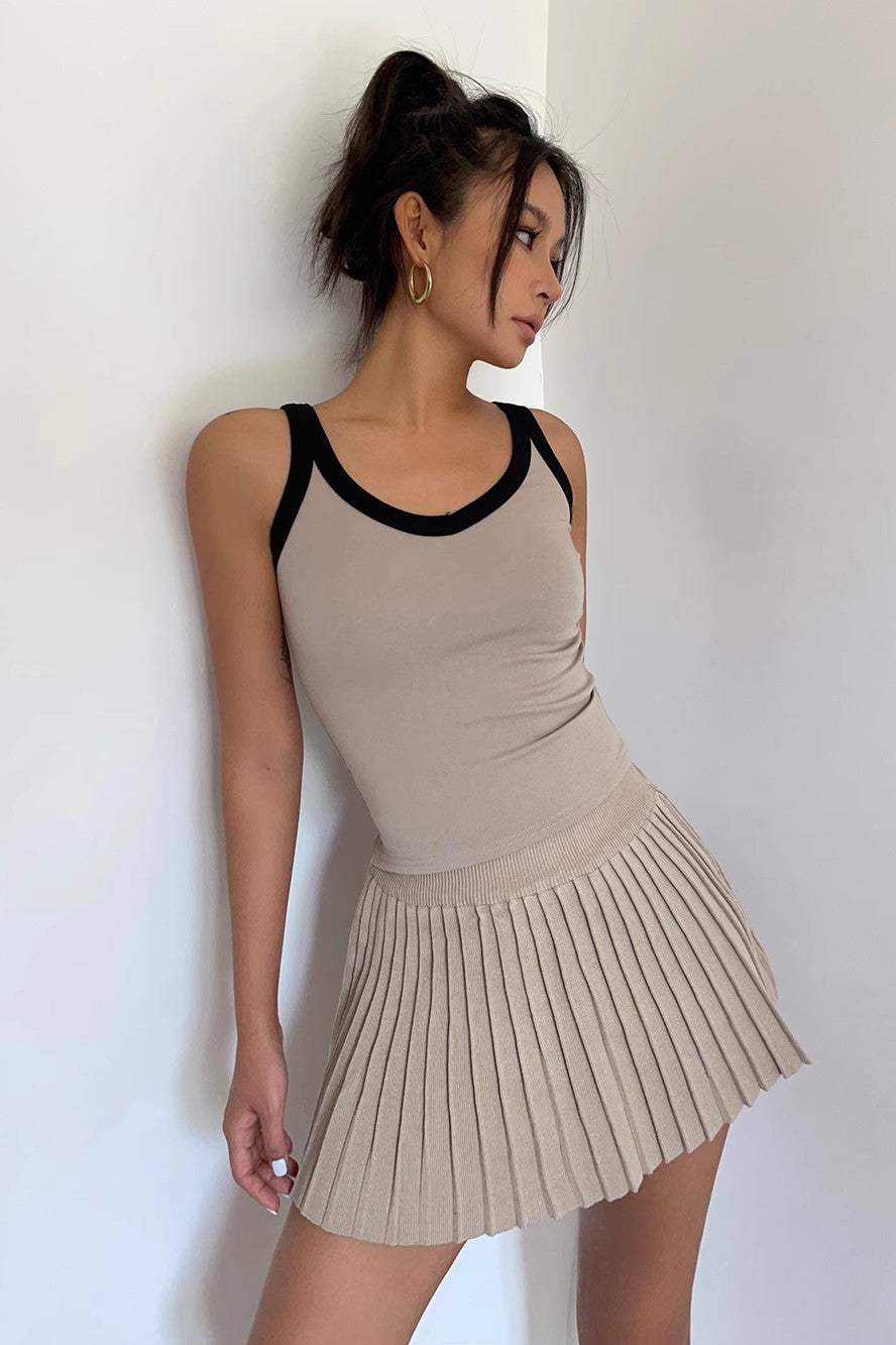 Solid Ribbed Pleated Flared Hem Skirt