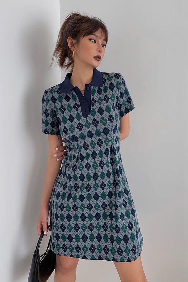 Kurzärmliges Kleid mit Allover-Print