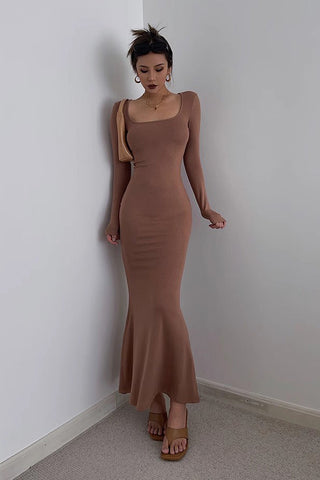 Solid Scoop Neck Flared Hem Bodycon Dress