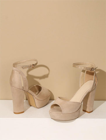 Essential Peep Toe Heels aus Nubuklederimitat