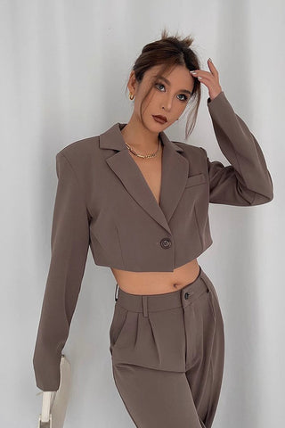 Single Button Lapel Neck Crop Blazer