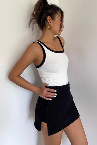 Contrast Trim Crop Halter Top