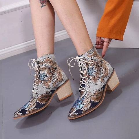 Vintage Mid Heel Floral Embroidery Lace Up Shoes