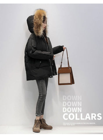 Verdickte, übergroße Winterparkas mit pelziger Kapuze