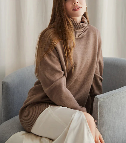 Oversize Turtleneck Sweater: Vintage Warm Knit in Green and Brown