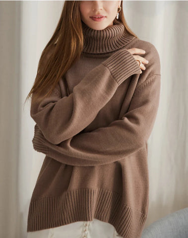 Oversize Turtleneck Sweater: Vintage Warm Knit in Green and Brown