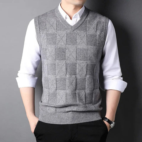 Top-Grade Sleeveless Sweater Vest: V-Neck for Men