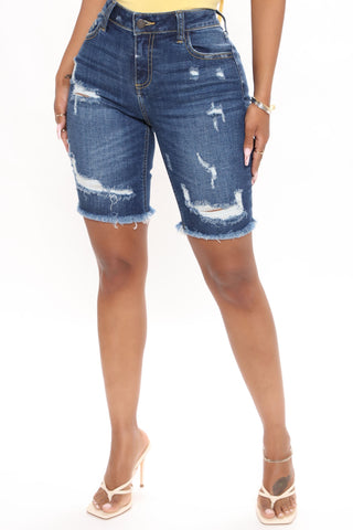 Switch It Up Bermuda Short - Dark Wash